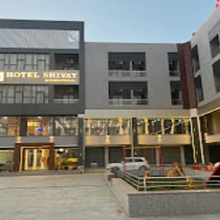 Hotel Shivay International Tharad 외부 사진