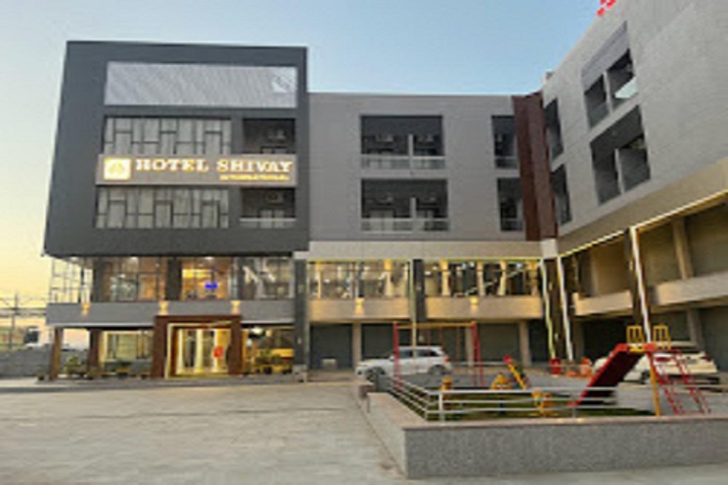 Hotel Shivay International Tharad 외부 사진